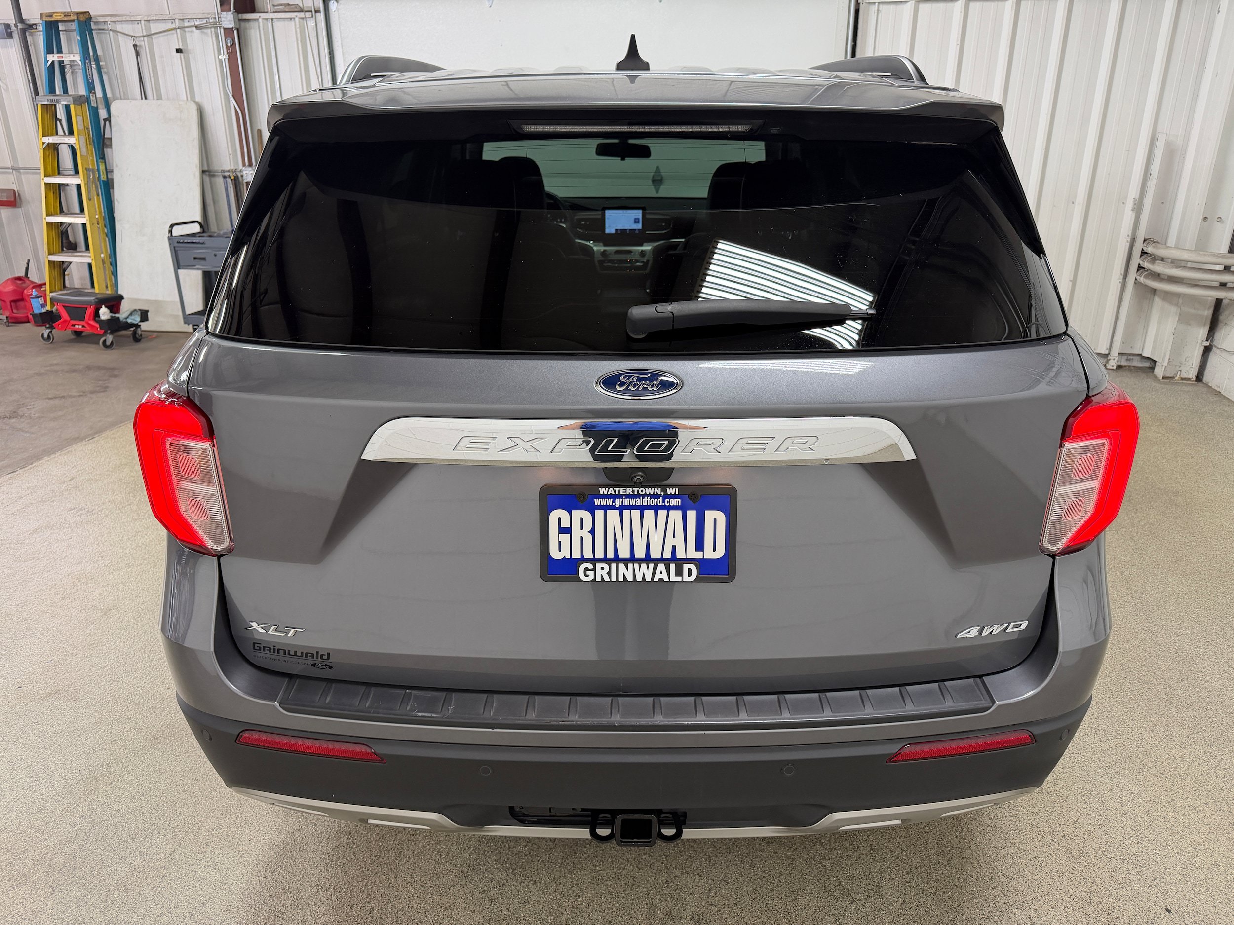 Certified 2021 Ford Explorer XLT w/ Equipment Group 202A AWD/4WD image 34