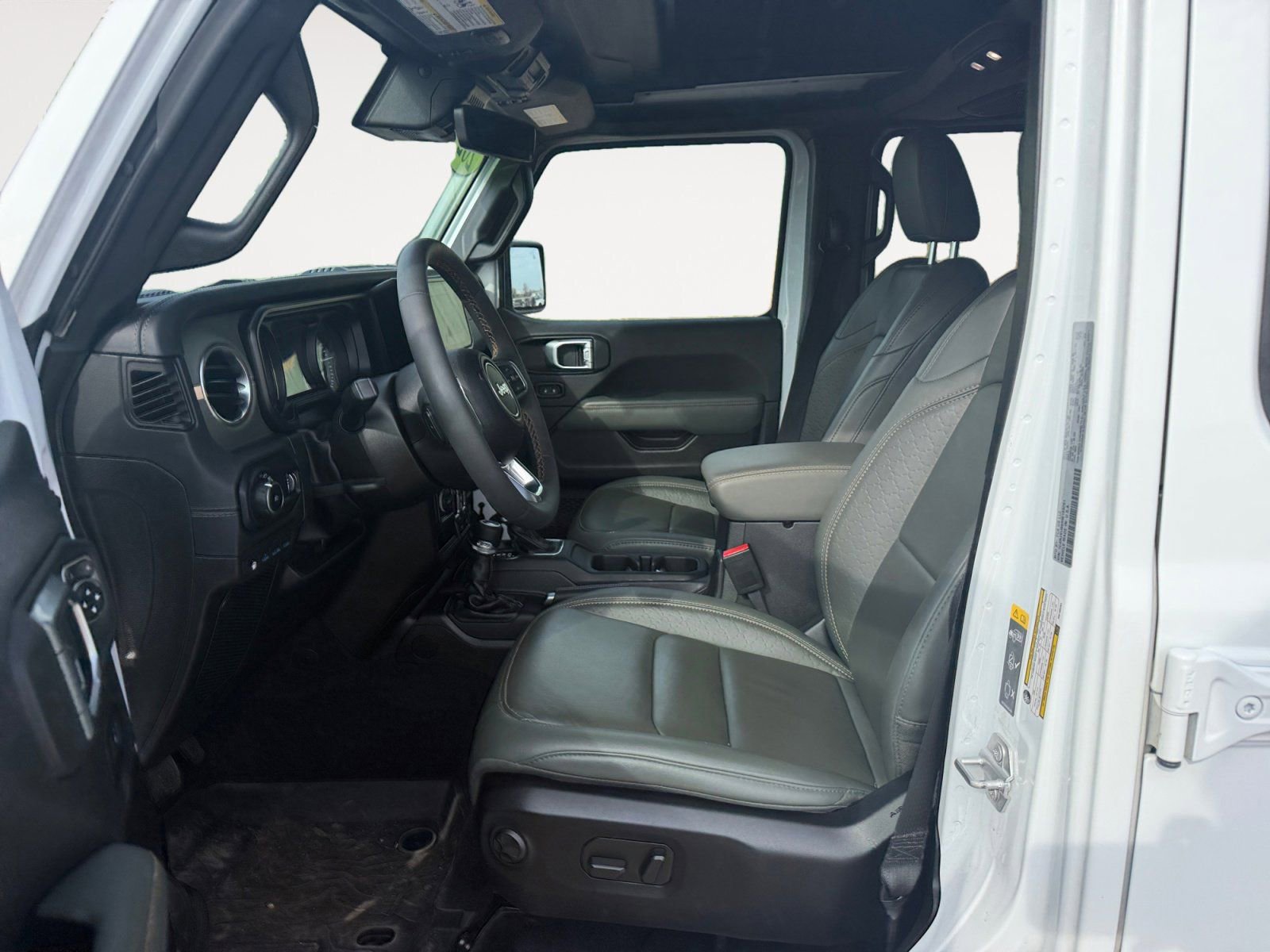 Used 2024 Jeep Wrangler High Altitude image 9