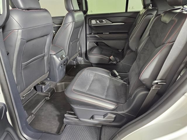 Certified 2025 Ford Explorer ST AWD/4WD image 19