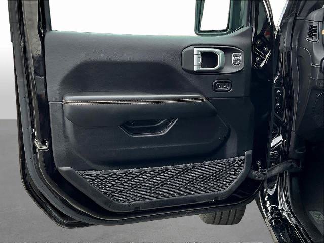 Used 2024 Jeep Wrangler Unlimited Sahara AWD/4WD image 22