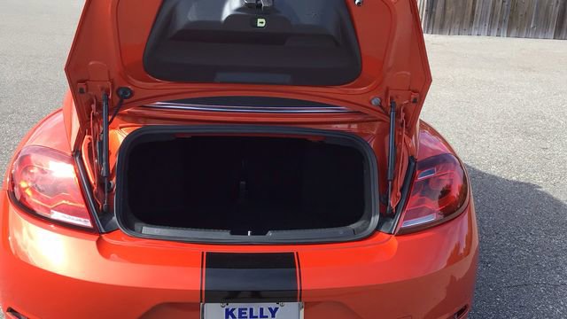 Used 2017 Volkswagen Beetle 1.8T S image 9