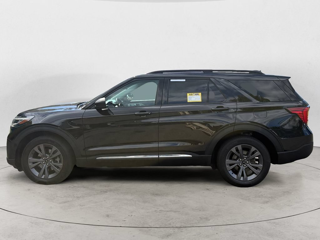 Certified 2025 Ford Explorer Active w/ Active Comfort Package AWD/4WD image 8