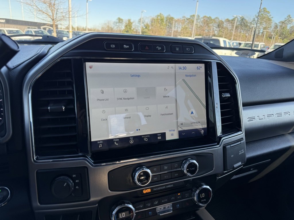 Certified 2022 Ford F450 Platinum w/ FX4 Off-Road Package image 16