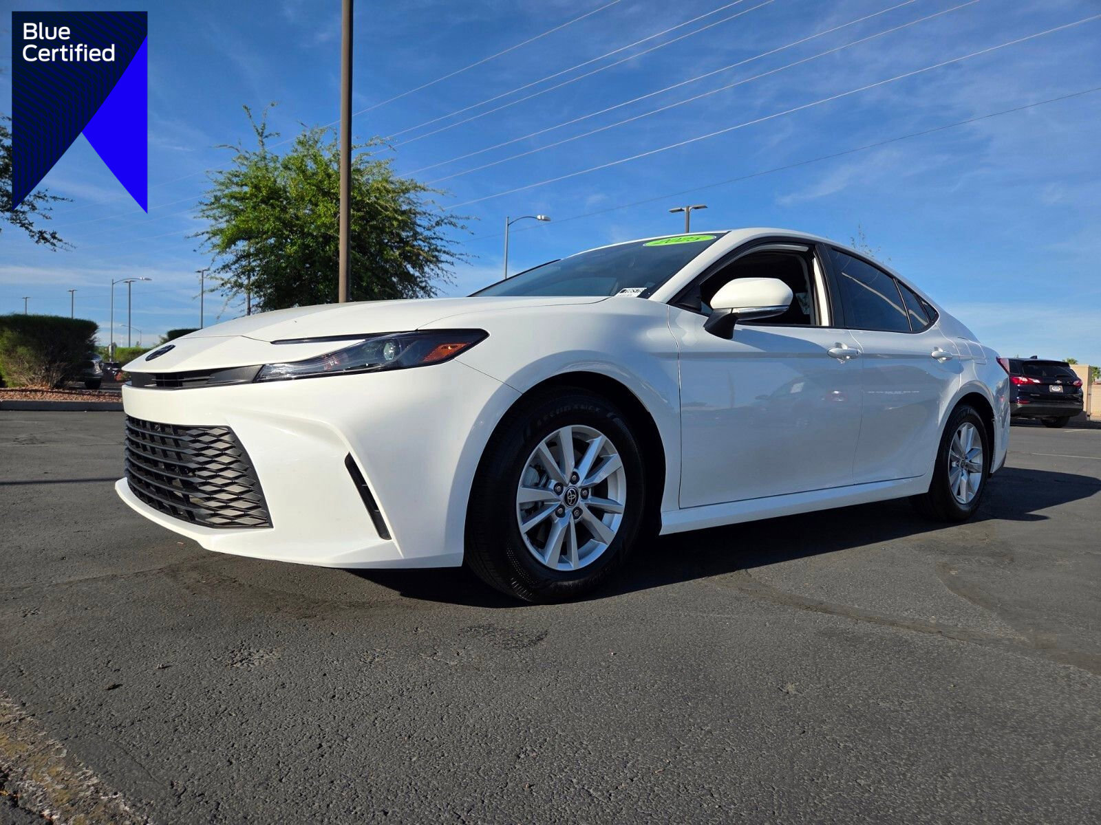 Used 2025 Toyota Camry LE w/ Convenience Package FWD image 1