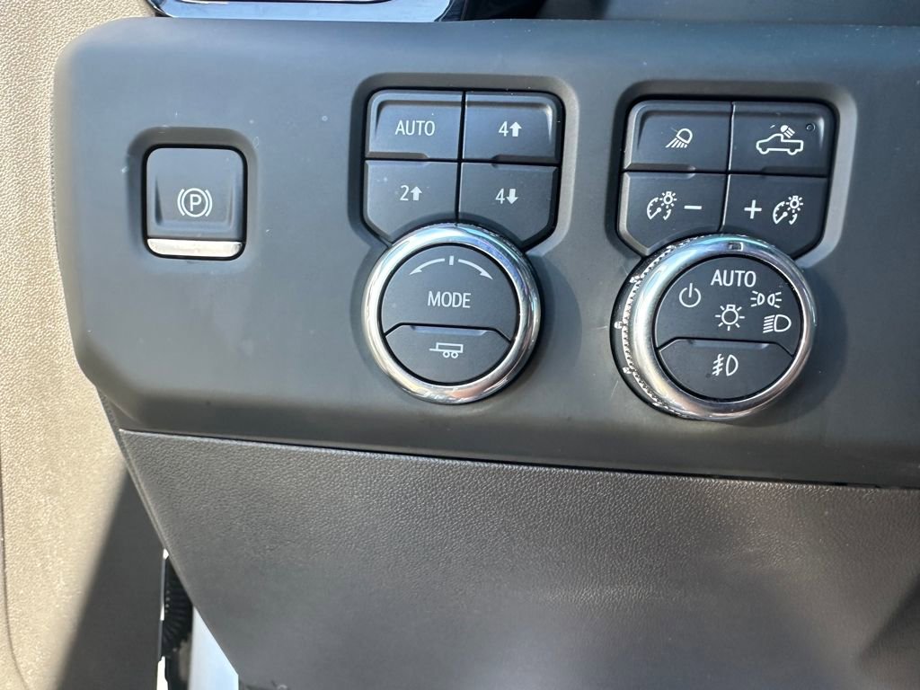 Used 2024 GMC Sierra 1500 AT4 w/ AT4 Premium Package image 15