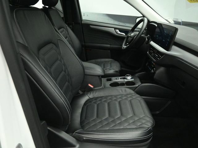 Certified 2024 Ford Escape SE w/ PHEV Premium Package image 43