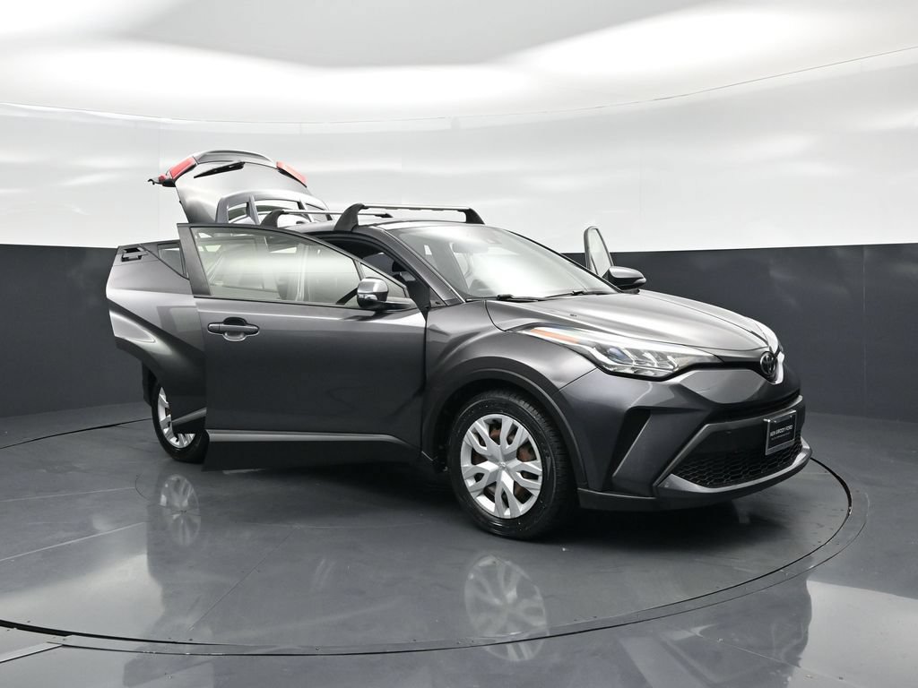 Used 2020 Toyota C-HR LE FWD image 26
