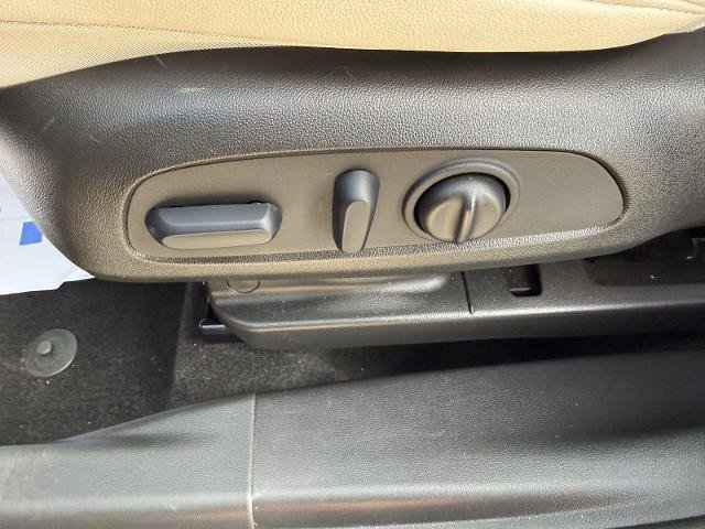 Used 2023 Buick Encore GX Preferred w/ Cold Weather Comfort Package FWD image 15