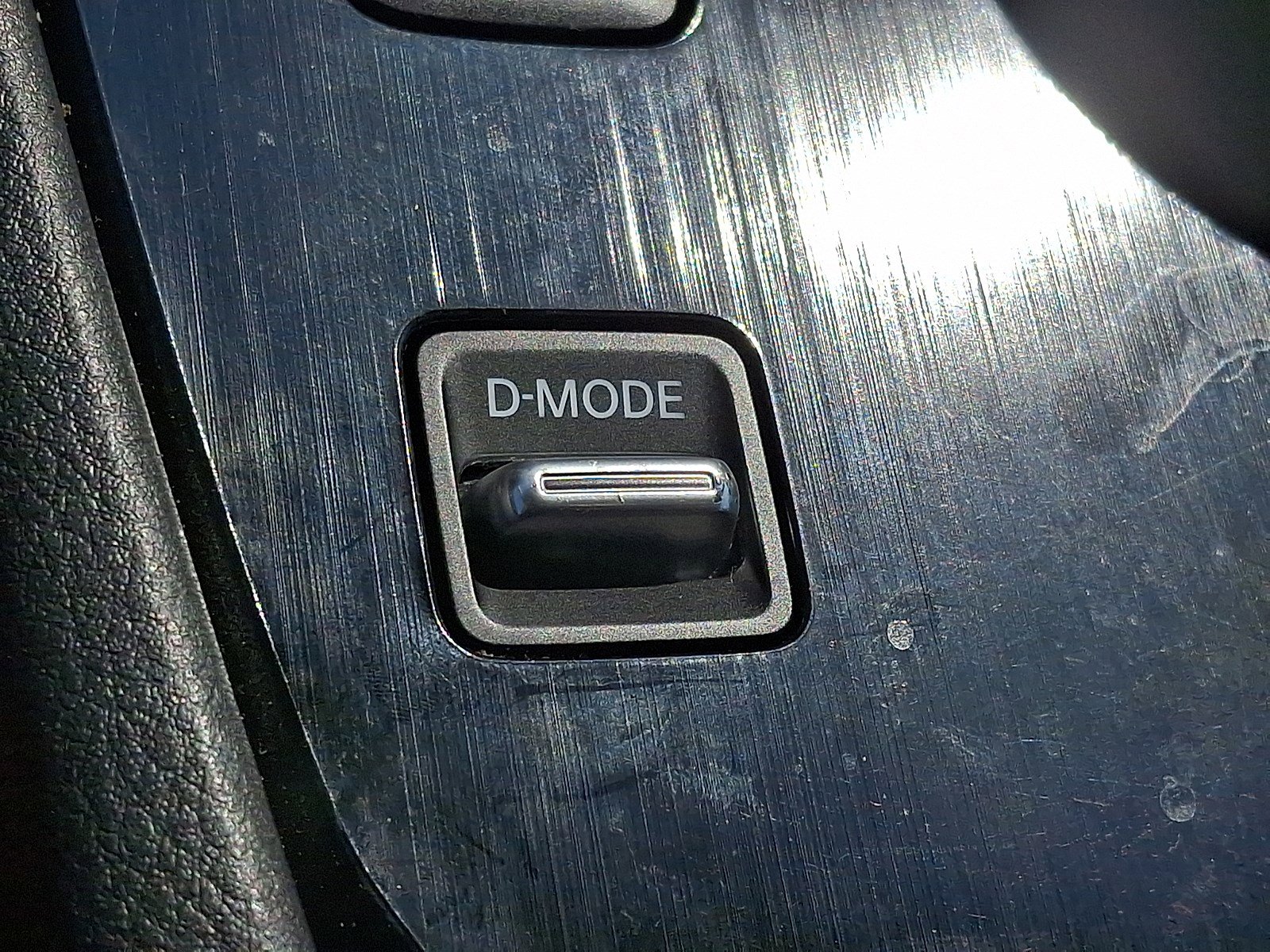 Used 2024 Nissan Rogue SV FWD image 21
