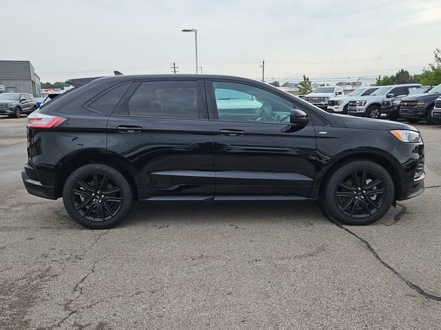 Certified 2024 Ford Edge ST-Line AWD/4WD image 6