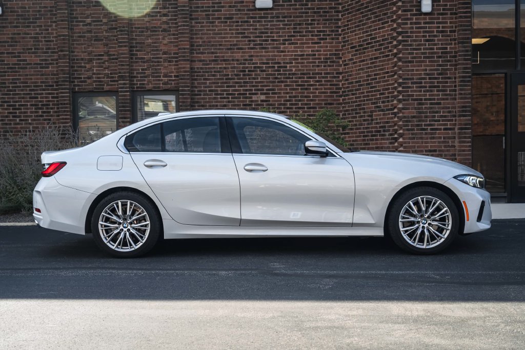 Used 2024 BMW 330i xDrive Sedan AWD/4WD image 7