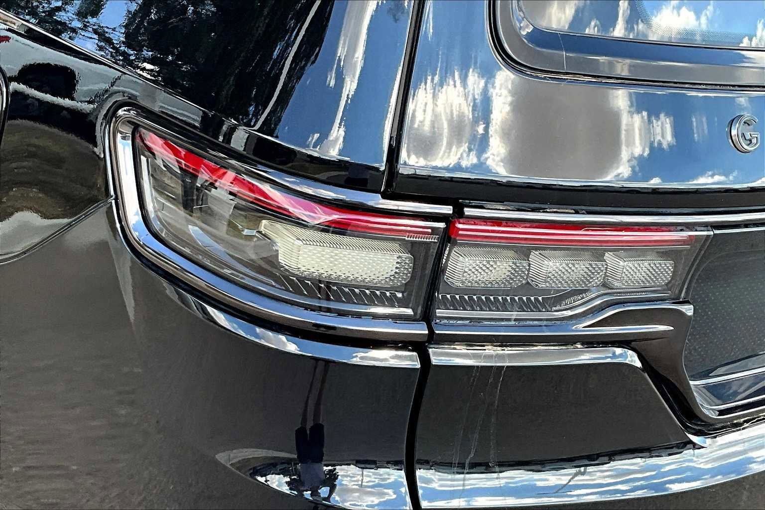 Used 2022 Jeep Grand Wagoneer Series II image 27