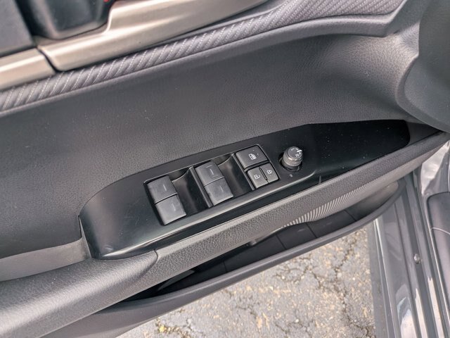 Used 2025 Toyota Camry SE FWD image 14