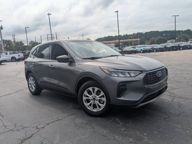 Certified 2025 Ford Escape Active w/ Cold Weather Package FWD image 2