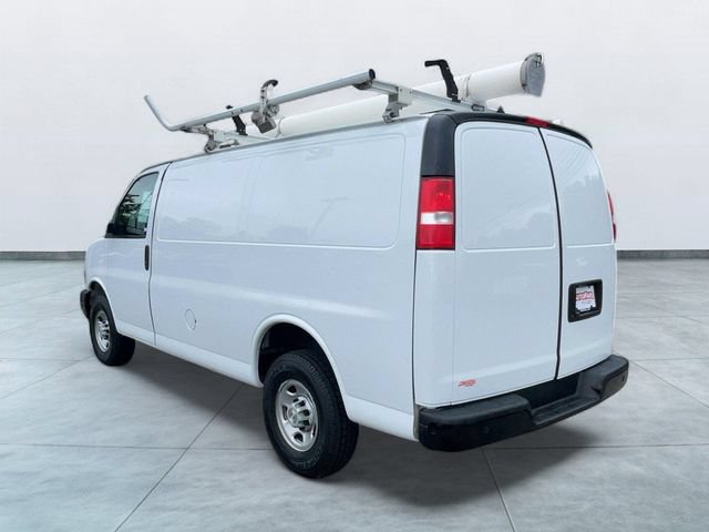 Used 2022 Chevrolet Express 2500 w/ Driver Convenience Package RWD image 6