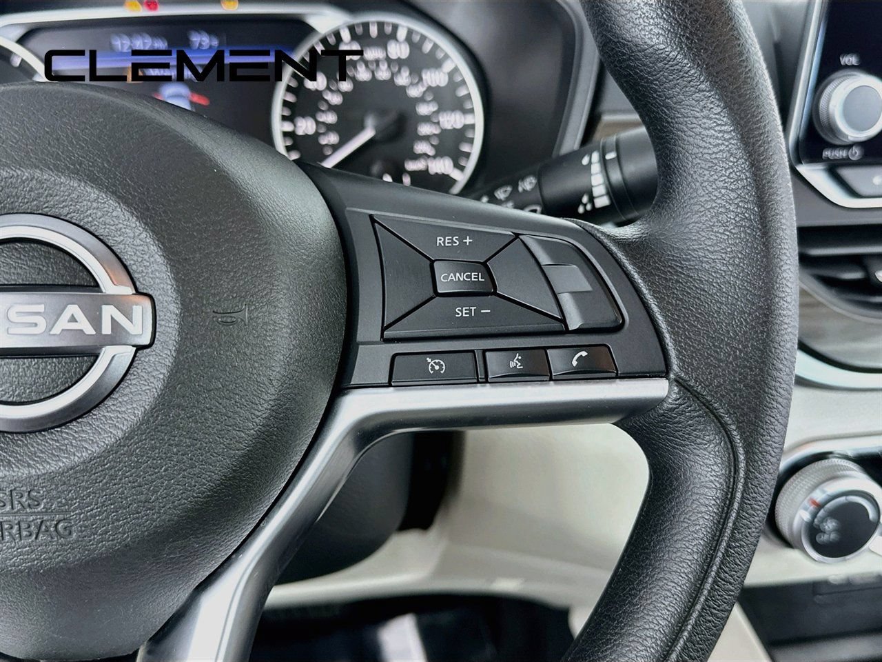 Used 2025 Nissan Altima 2.5 SV FWD image 17