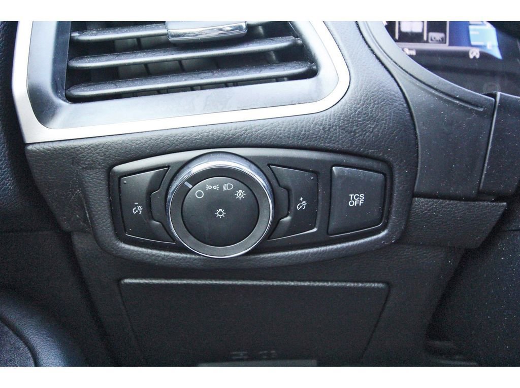 Certified 2024 Ford Edge SE image 20