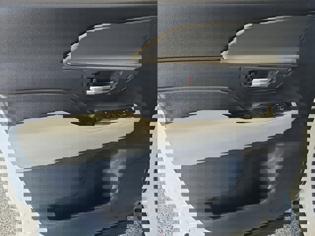 Used 2024 Toyota Grand Highlander AWD image 8