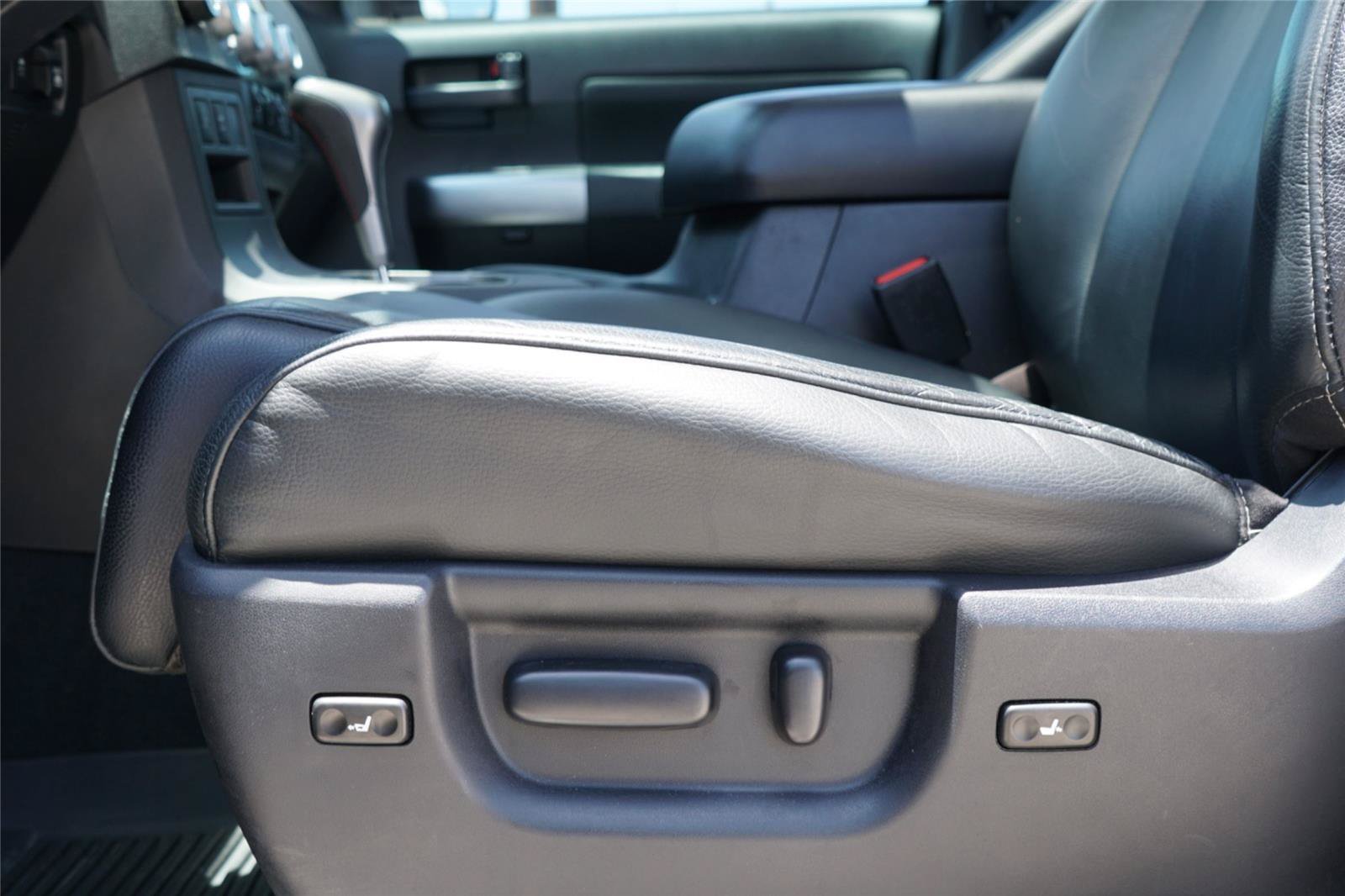 Used 2021 Toyota Sequoia TRD Sport w/ TRD Sport Premium Package AWD/4WD image 21