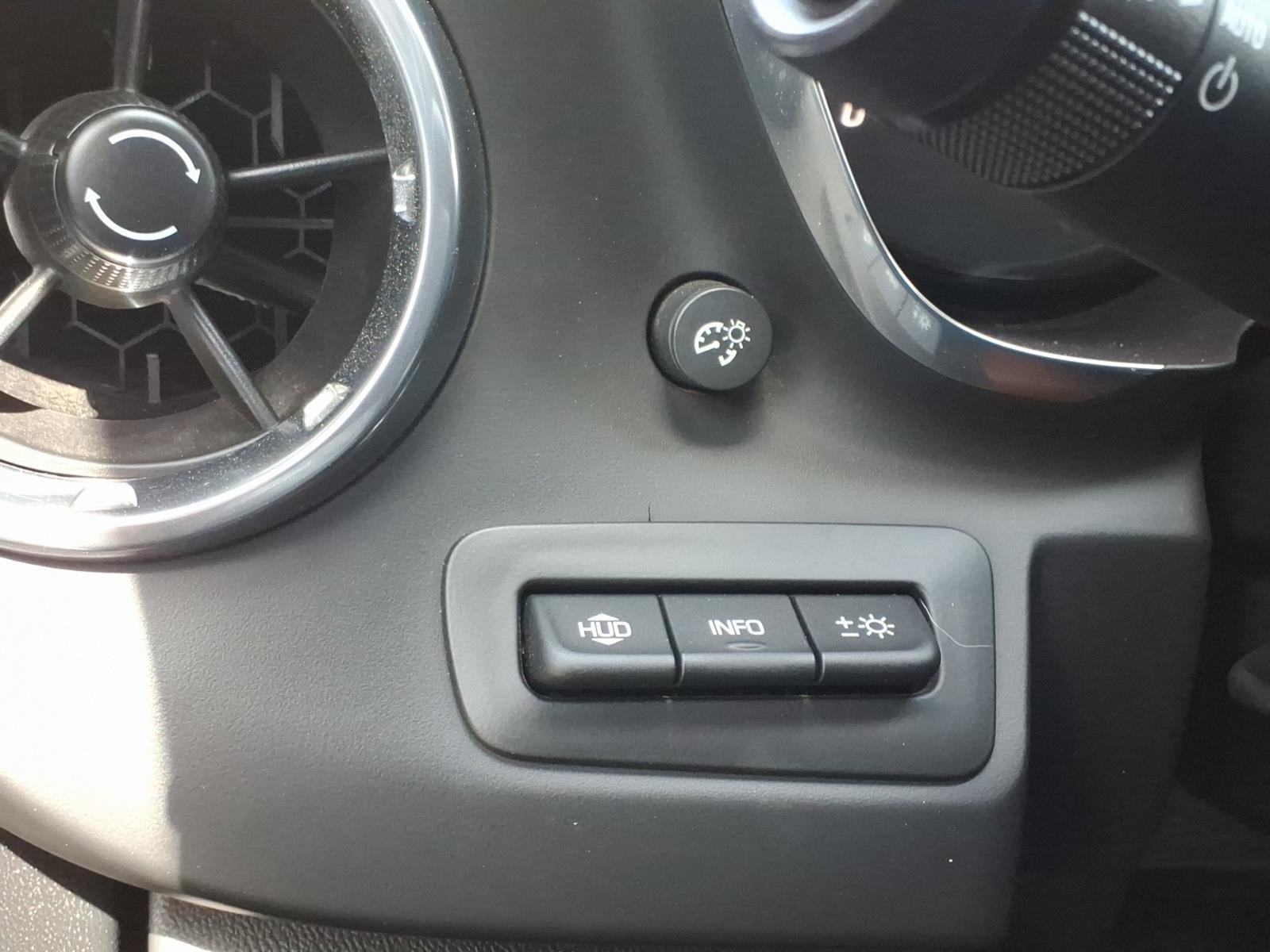 Used 2018 Chevrolet Camaro SS RWD image 26