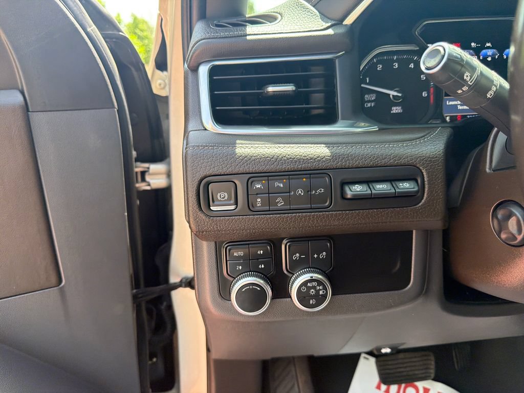 Used 2021 GMC Yukon Denali w/ Advanced Technology Package AWD/4WD image 14
