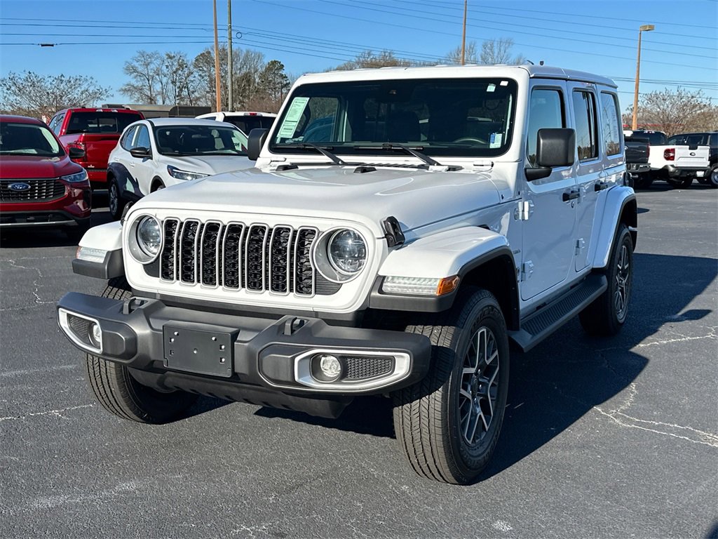 Used 2024 Jeep Wrangler Sahara image 3