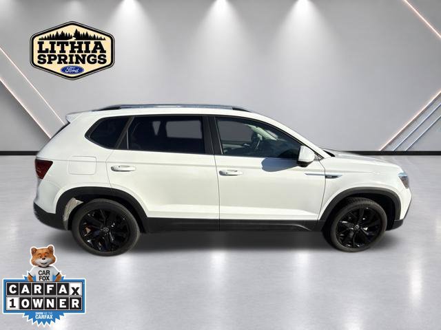 Used 2024 Volkswagen Taos SE FWD image 8