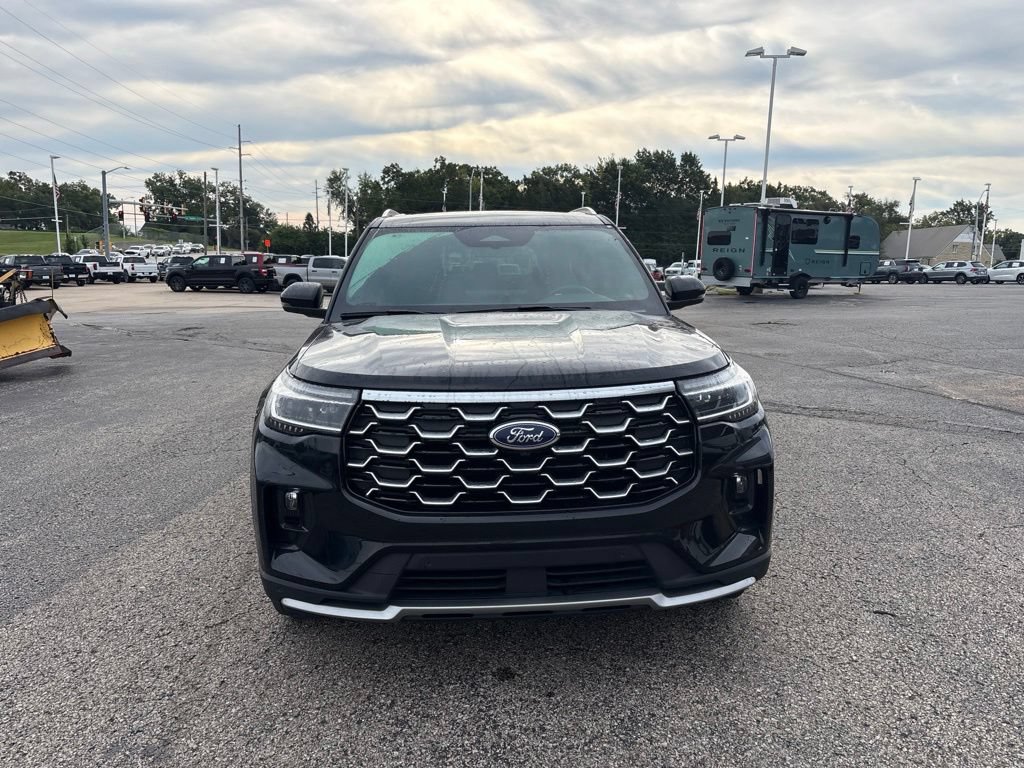 Certified 2025 Ford Explorer Platinum AWD/4WD image 2