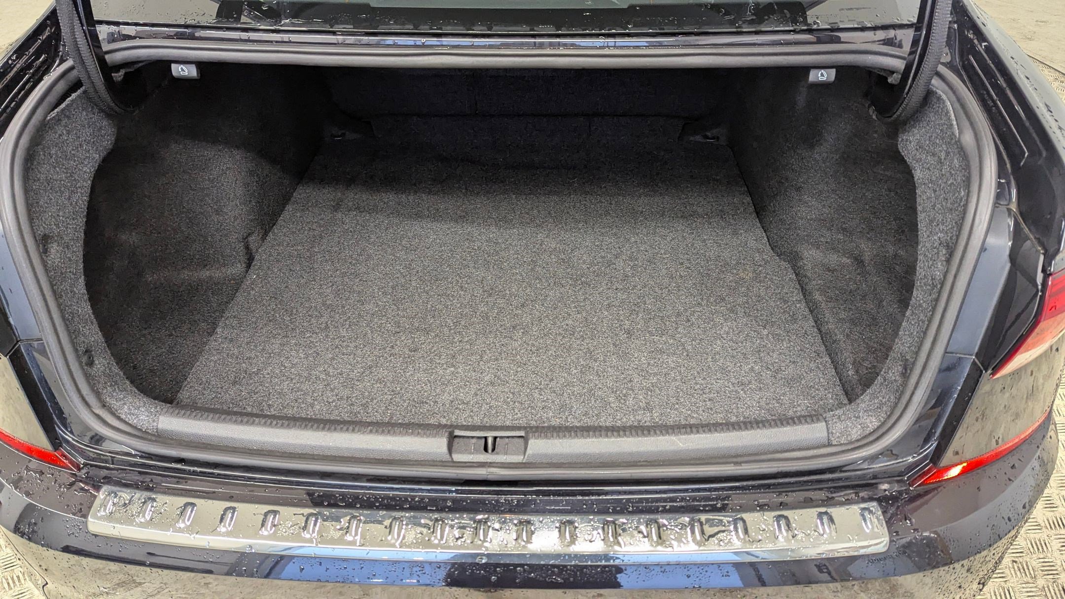 Used 2022 Volkswagen Passat 2.0T SE image 22