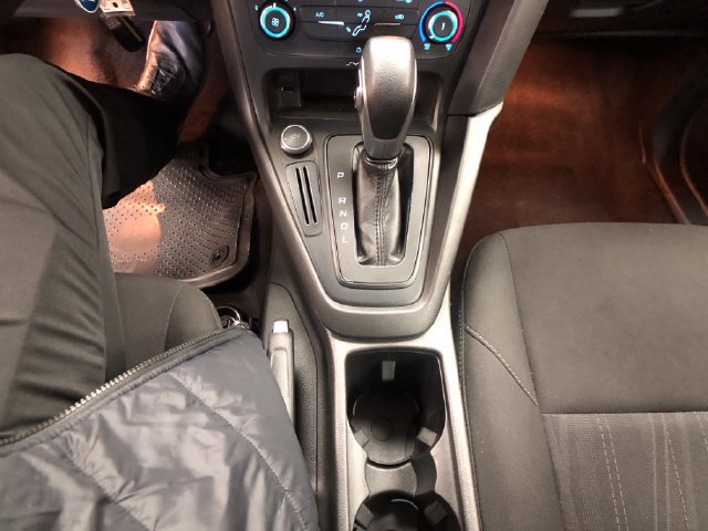 Certified 2017 Ford Focus SE FWD image 19
