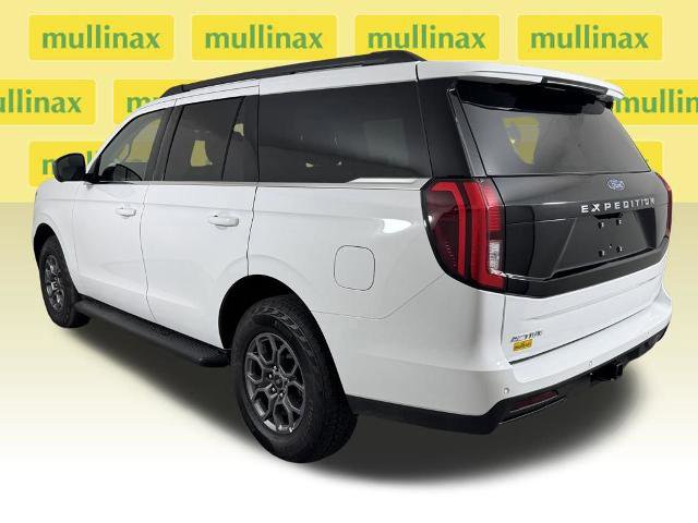 Certified 2025 Ford Expedition Active image 3
