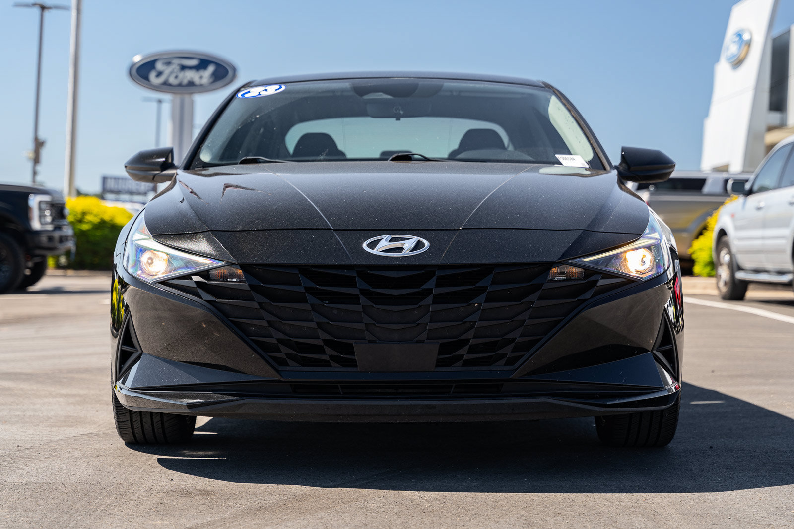 Used 2023 Hyundai Elantra SEL w/ Convenience Package FWD image 2