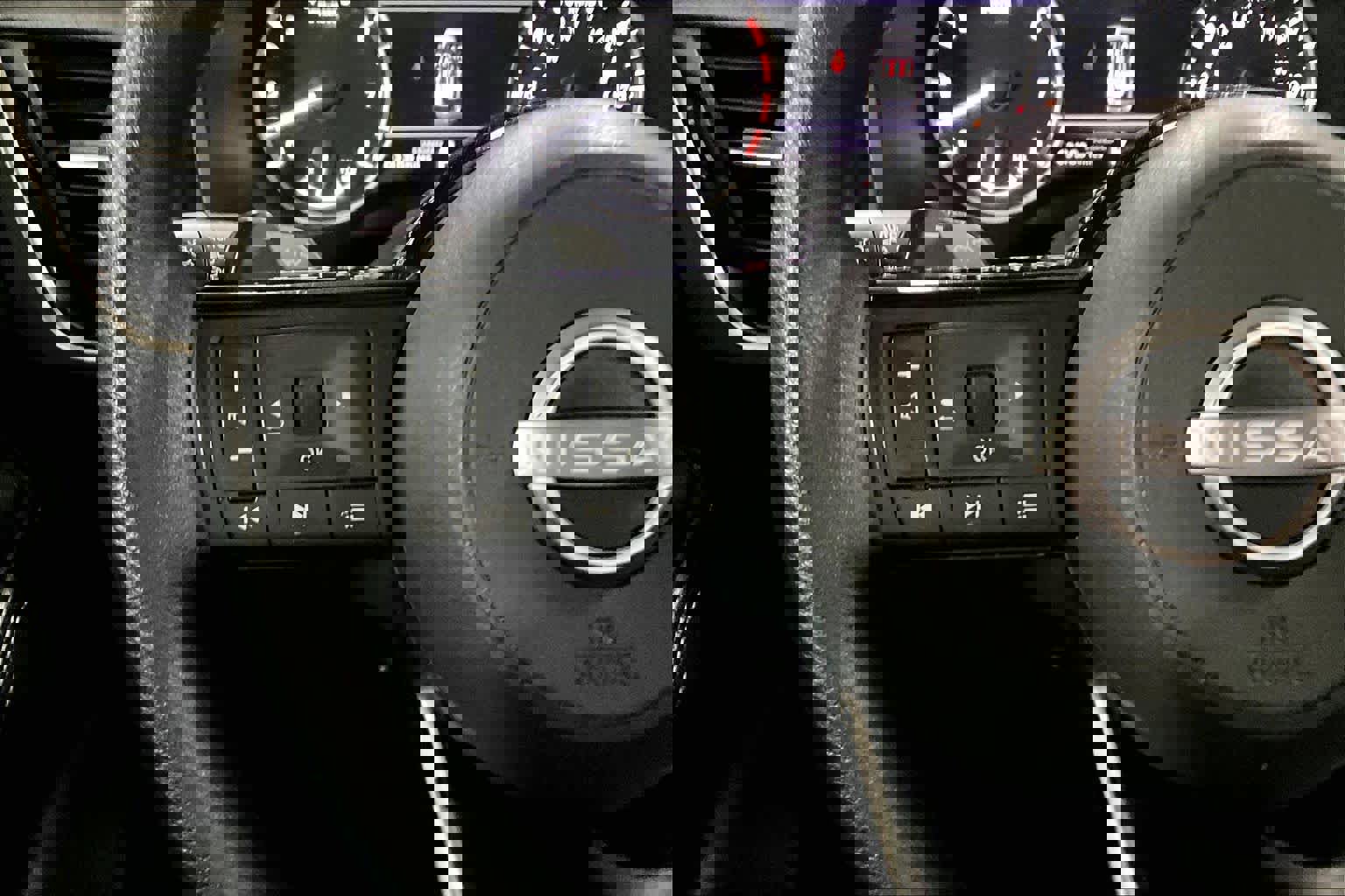 Used 2023 Nissan Rogue SV image 23