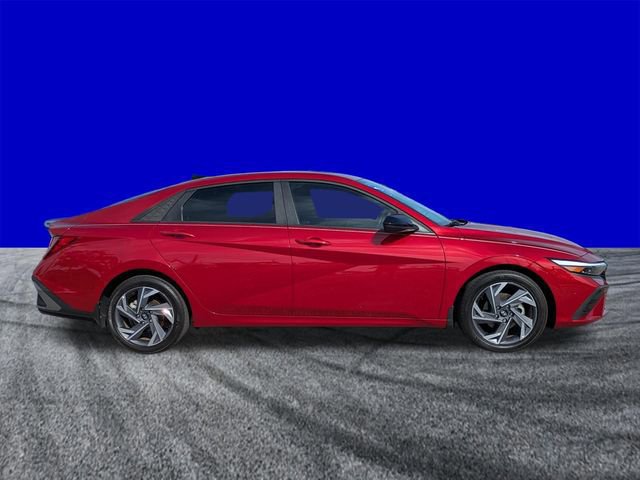 Used 2025 Hyundai Elantra Sport image 6