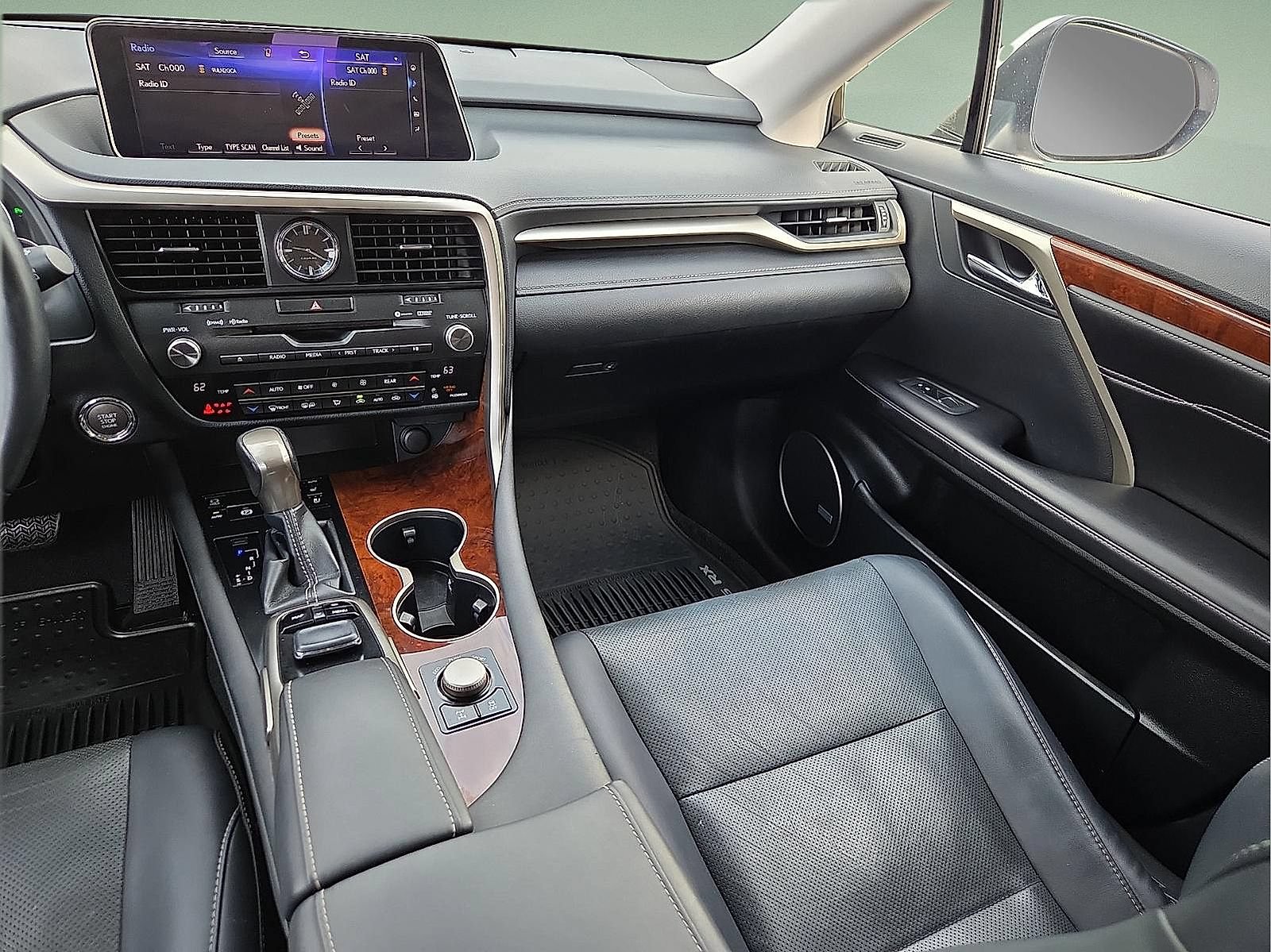 Used 2019 Lexus RX 350L AWD image 13