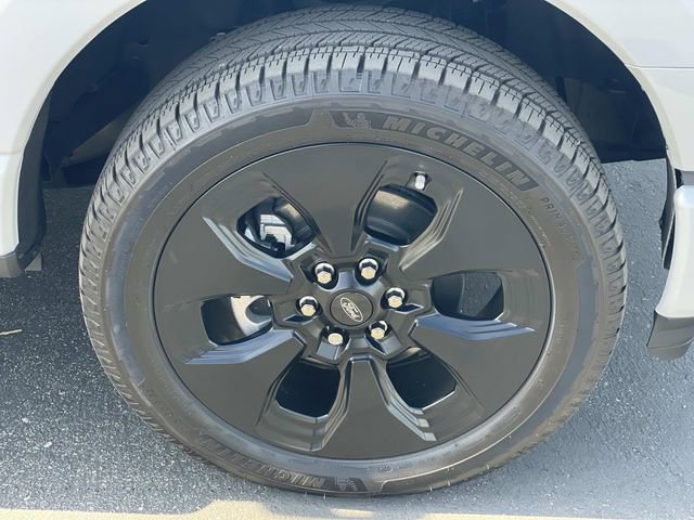 Certified 2025 Ford F150 Lightning Platinum w/ Dark Elements Package image 39