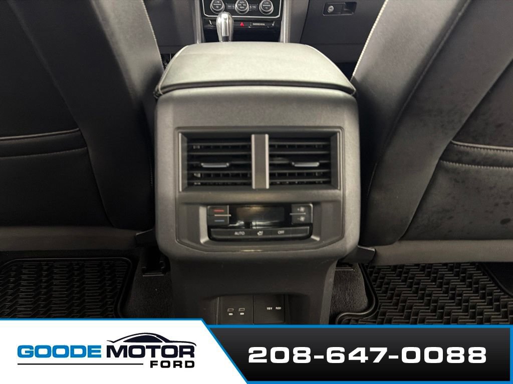 Used 2021 Volkswagen Atlas SEL AWD/4WD image 18
