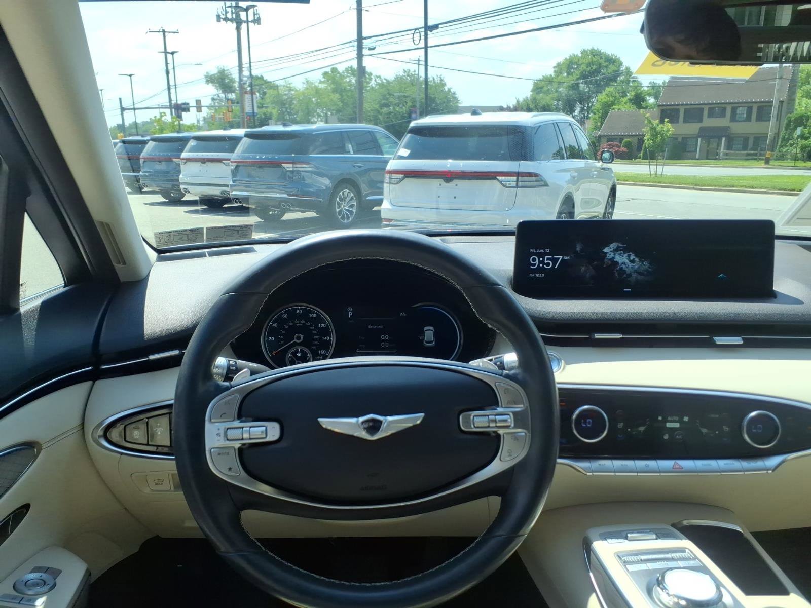 Used 2022 Genesis GV70 2.5T w/ Advanced Package AWD/4WD image 15