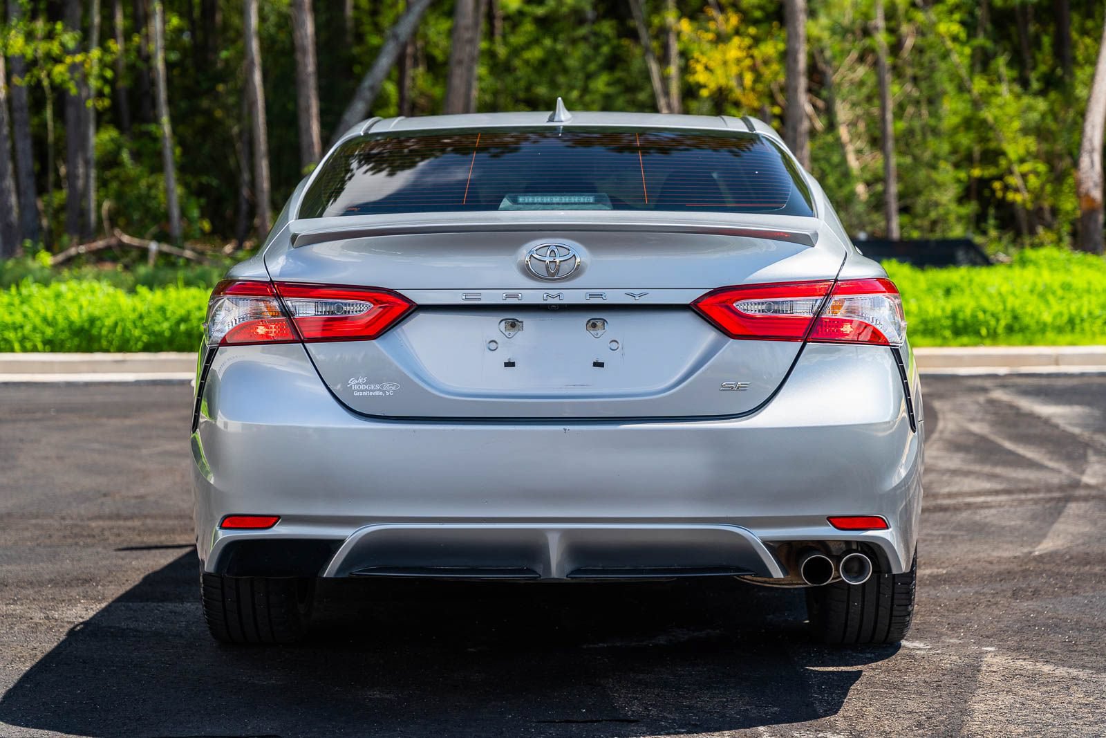 Used 2019 Toyota Camry SE w/ Convenience Package FWD image 6