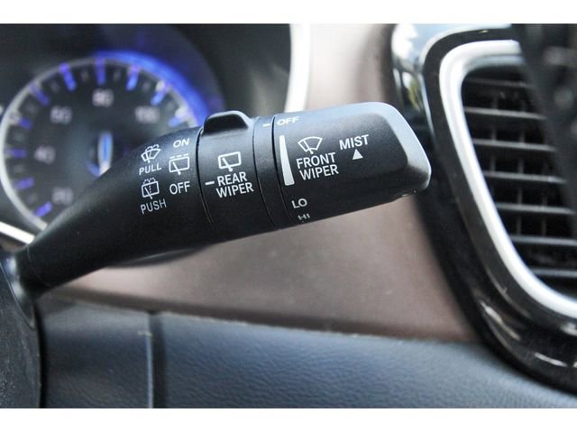 Used 2023 Chrysler Voyager LX FWD image 18