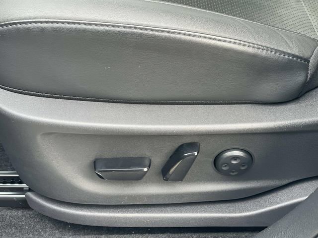 Used 2024 Nissan Ariya AWD image 21