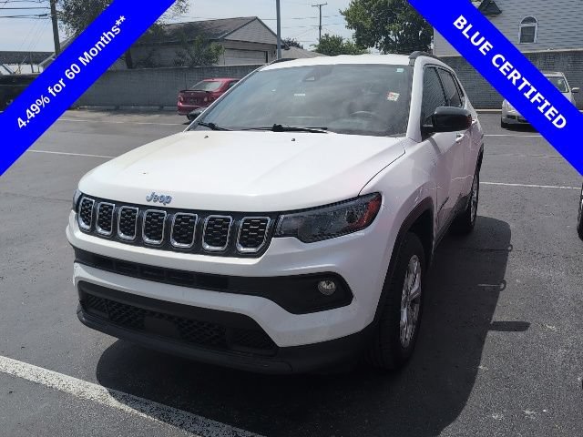 Used 2024 Jeep Compass Latitude AWD/4WD image 3