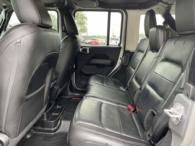Used 2018 Jeep Wrangler Unlimited Sahara AWD/4WD image 10