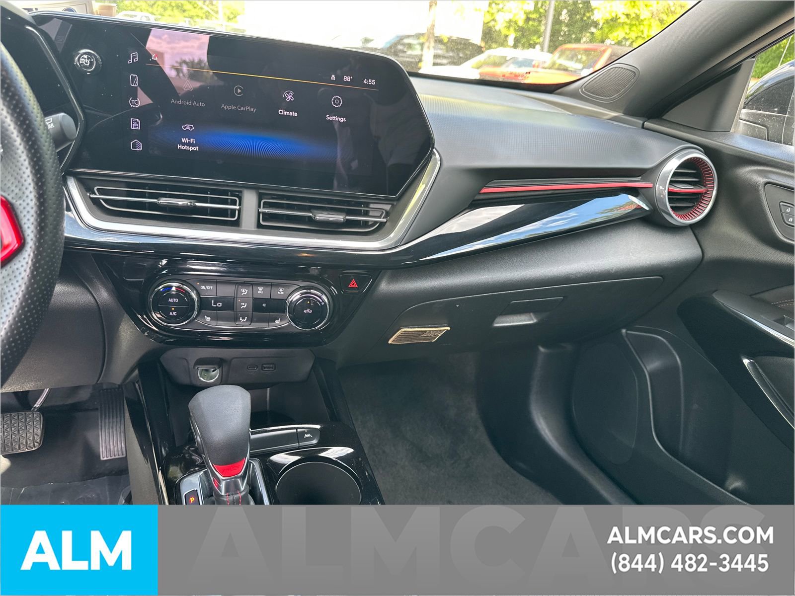 Used 2024 Chevrolet Trax RS FWD image 31