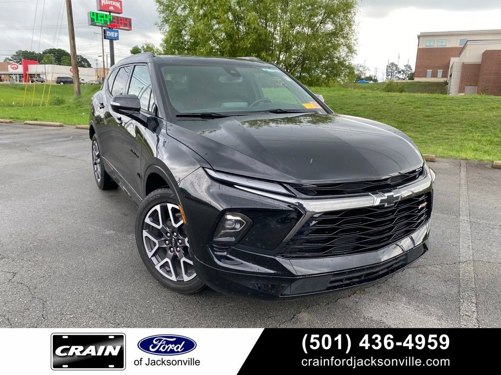 Used 2025 Chevrolet Blazer RS FWD image 1