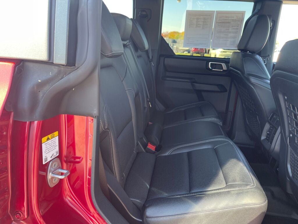 Certified 2025 Ford Bronco Badlands w/ Sasquatch Package AWD/4WD image 28