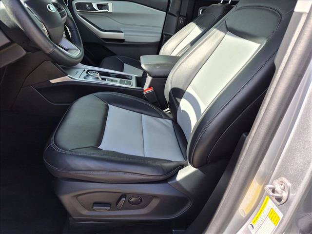 Certified 2023 Ford Explorer XLT w/ Equipment Group 202A RWD image 14