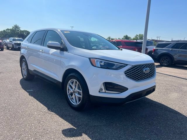 Certified 2023 Ford Edge SEL w/ Convenience Package AWD/4WD image 2