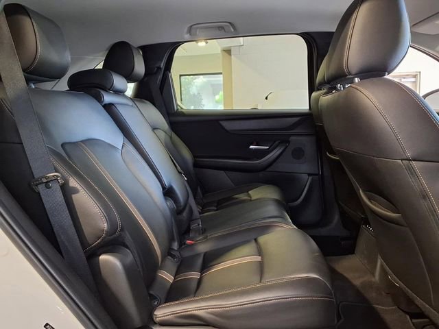 Used 2024 MAZDA CX-90 3.3 Turbo w/ Select Package image 15