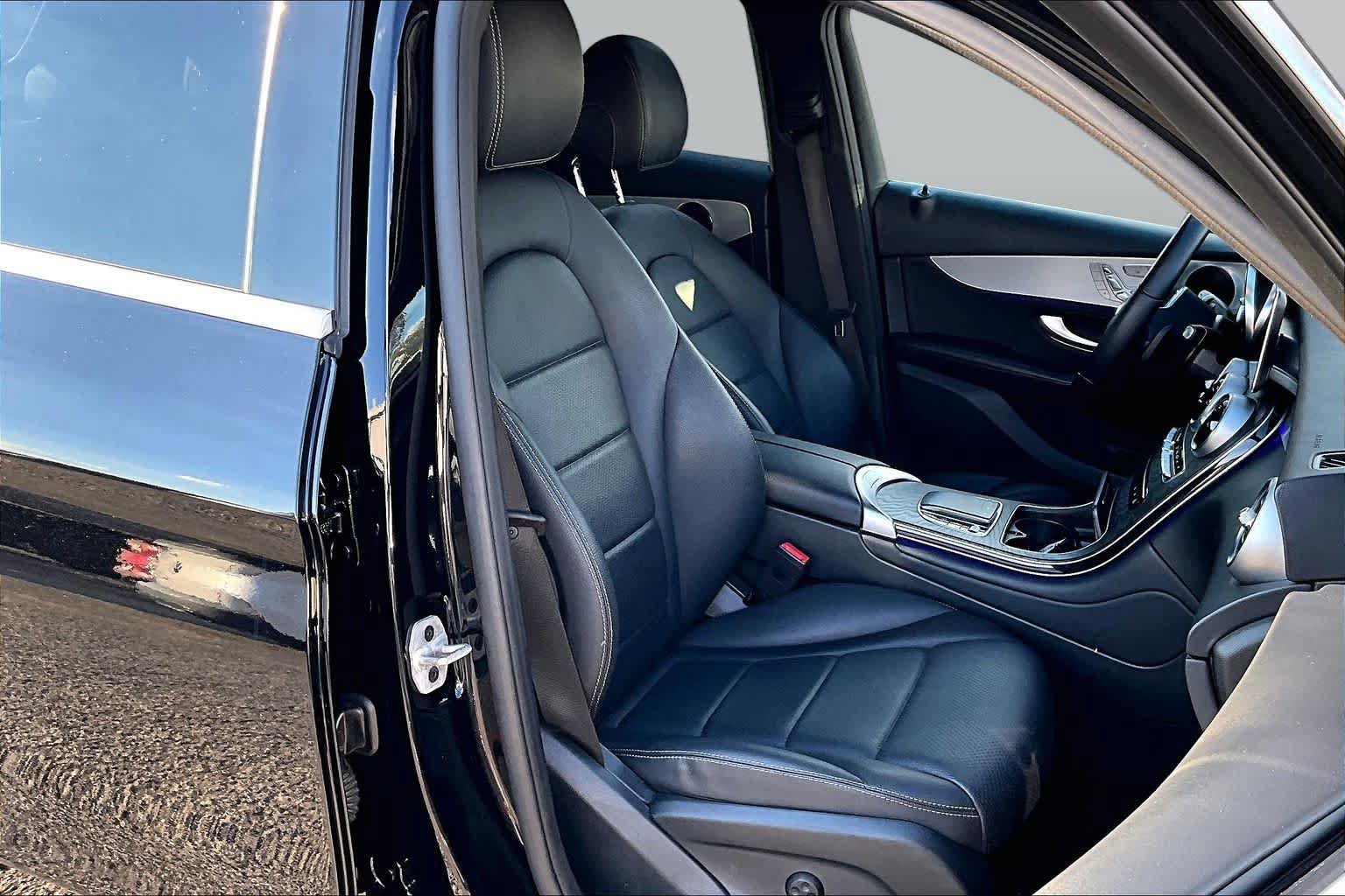 Used 2021 Mercedes-Benz GLC 300 image 11
